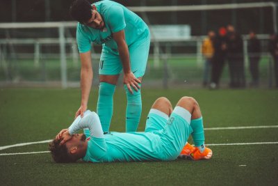 Je hoofd herstelt trager van een blessure dan je lijf