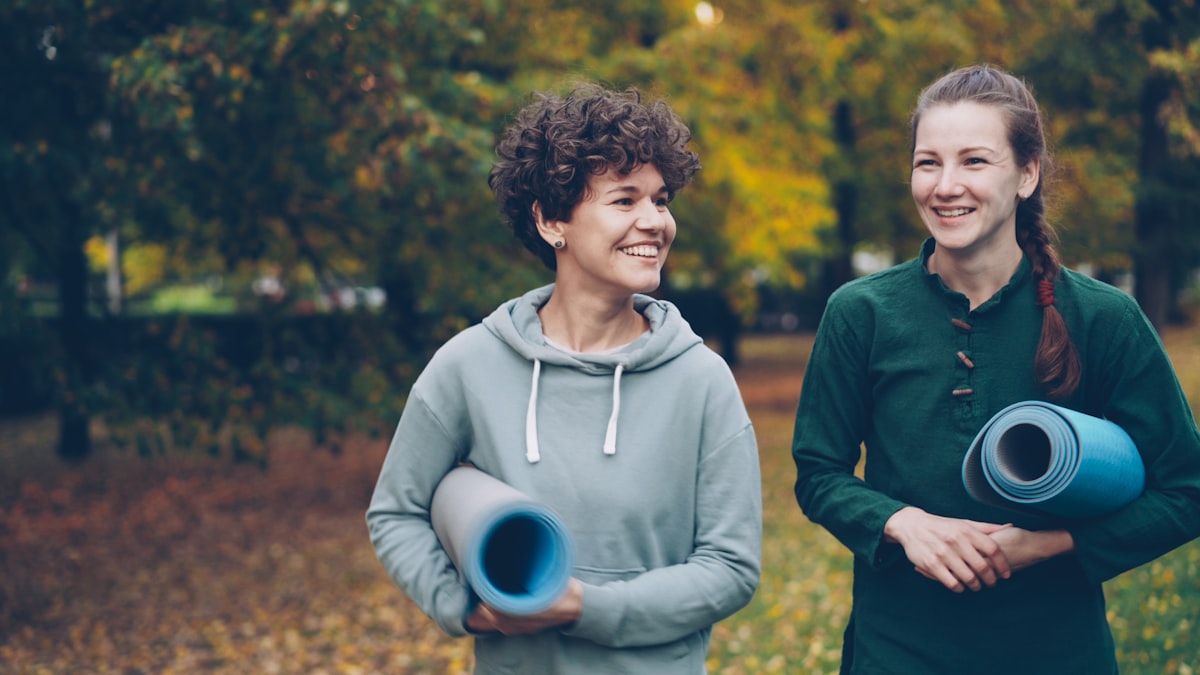 Walking yoga laat je hoofd sneller leeg dan een wandeling